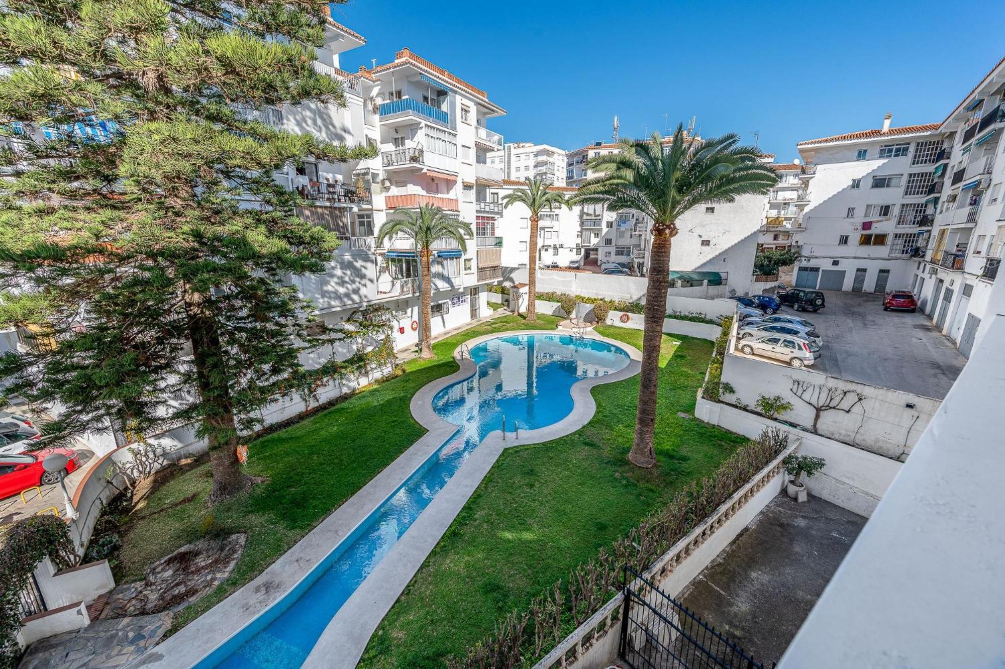 Complejo Andalucia Torrecilla Beach เนร์คา ภายนอก รูปภาพ